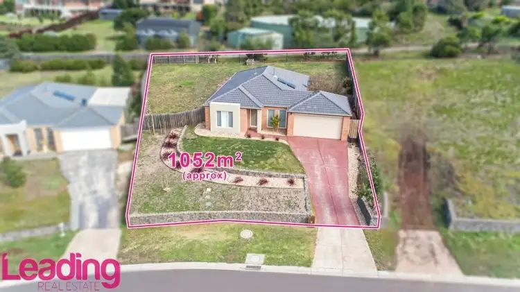 Second view of Homely house listing, 5 Emma Court, Sunbury VIC 3429