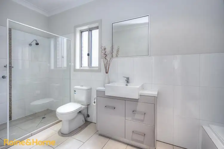 Sixth view of Homely house listing, 2/76 Charter Road West, Sunbury VIC 3429