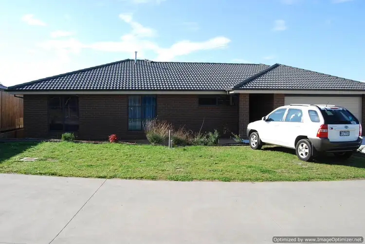 4 Stewart Place, Bairnsdale VIC 3875
