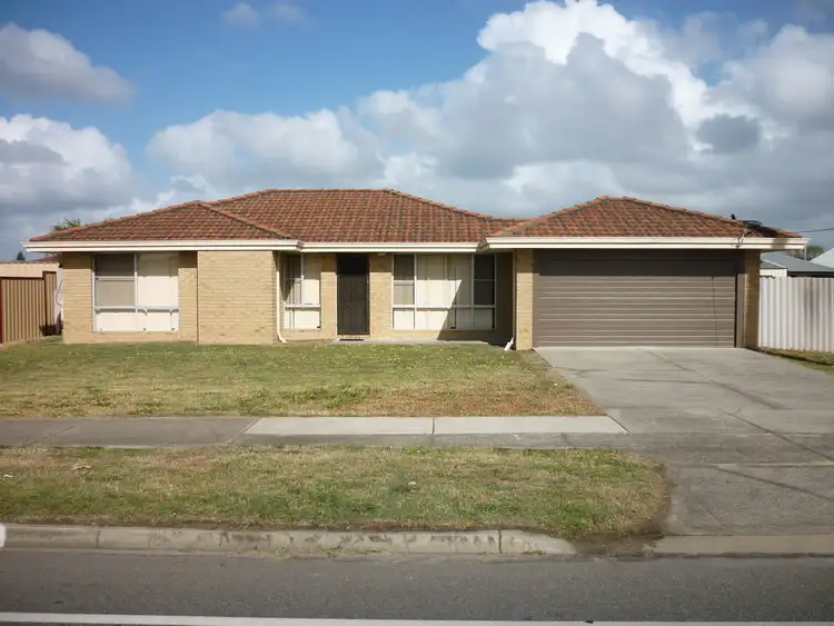 Second view of Homely house listing, 206 Yale Road, Thornlie WA 6108