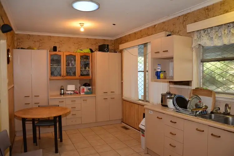 Second view of Homely house listing, 3 Peach Court, Doveton VIC 3177
