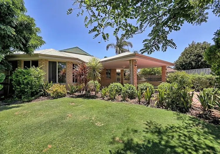 36 Citrine Gardens, Forrestfield WA 6058