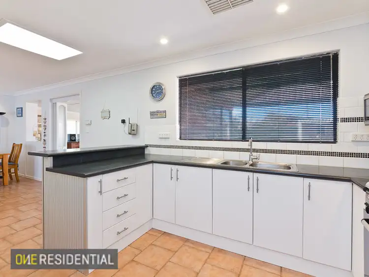 Sixth view of Homely house listing, 5 Carey Place, Gosnells WA 6110