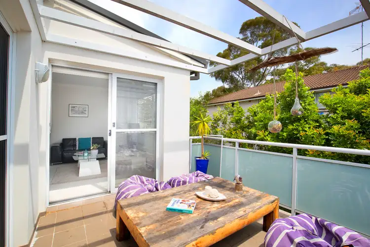 Main view of Homely unit listing, 20/11-13 Holborn Avenue, Dee Why NSW 2099