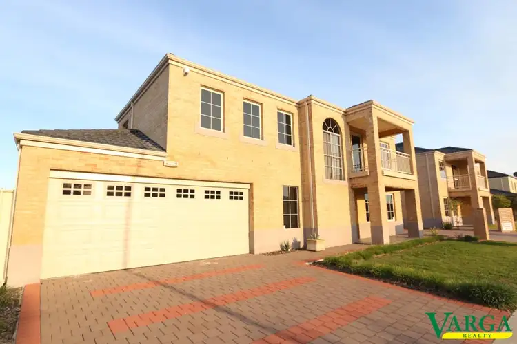 1/6 Batsford Way, Canning Vale WA 6155