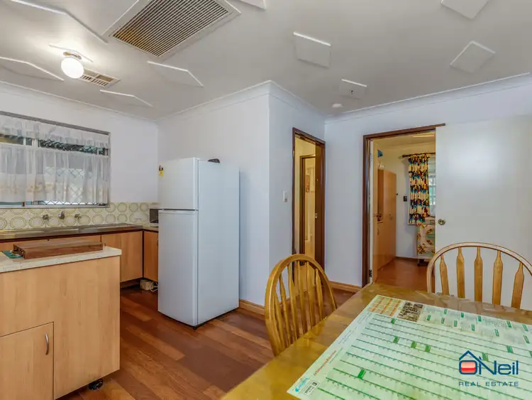 Third view of Homely house listing, 6 Manor Court, Camillo WA 6111