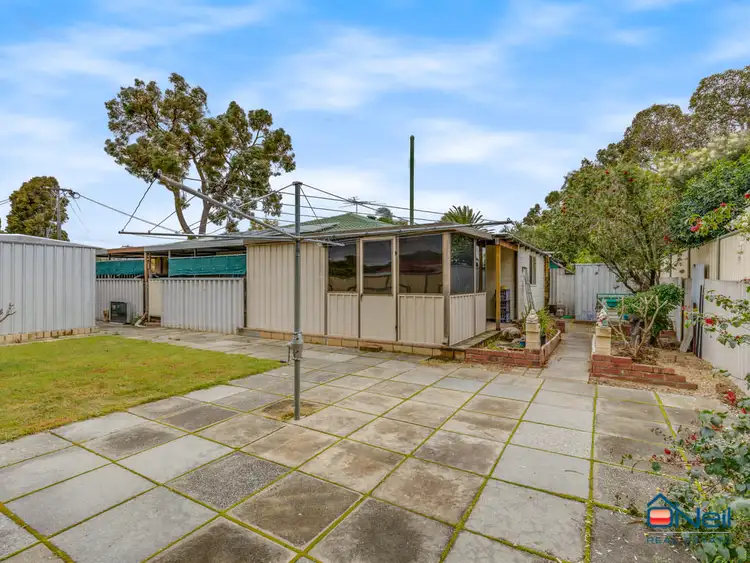 Seventh view of Homely house listing, 6 Manor Court, Camillo WA 6111