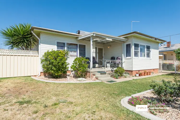 65 Robert Street, Tamworth NSW 2340