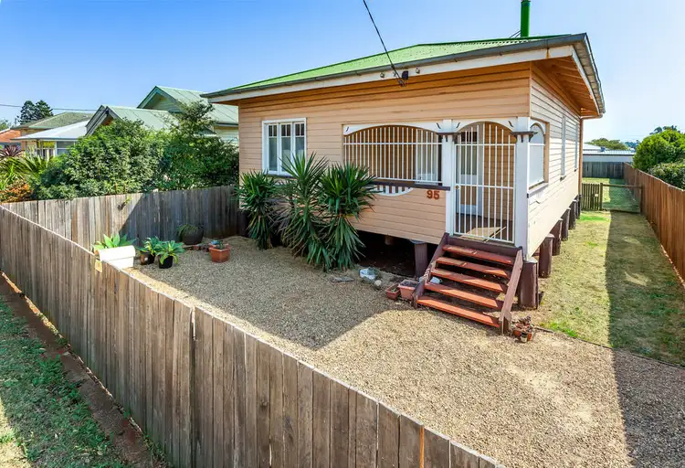95 Taylor Street, Newtown QLD 4350