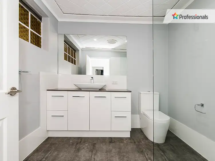 88 Connell Ave, Martin WA 6110