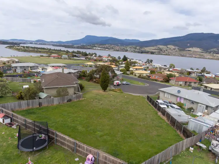 8 Douglas Drive, Bridgewater TAS 7030