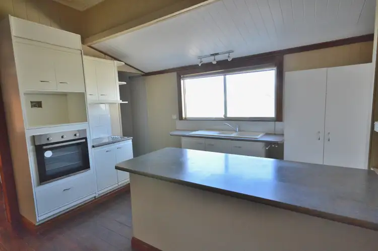 Sixth view of Homely house listing, 10 Hollins Court, Warwick QLD 4370