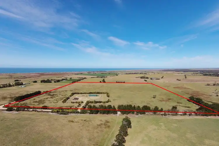 2 McGuiness road, Seaspray VIC 3851