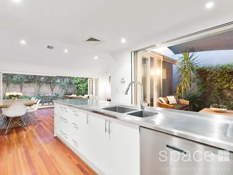 6B Reginald Street, Cottesloe WA 6011