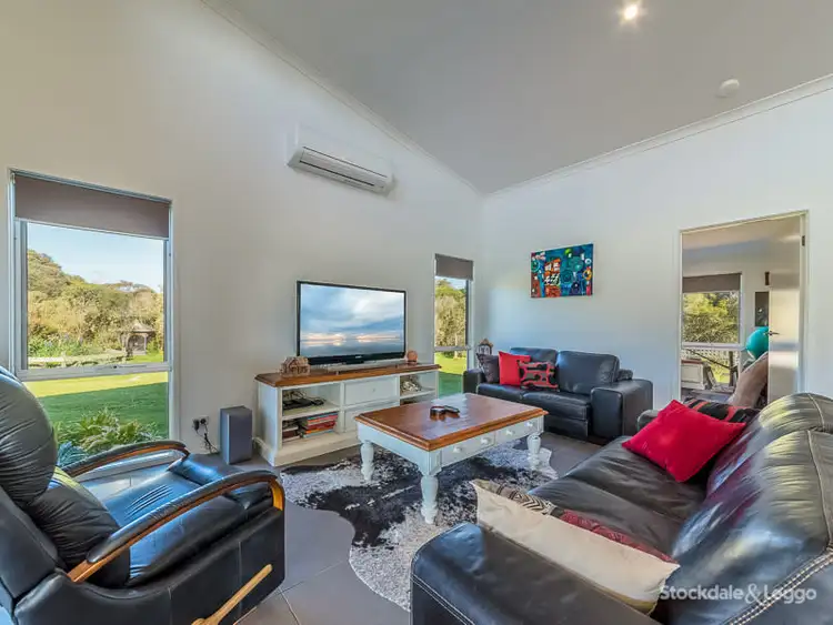 Sixth view of Homely house listing, 2 Nesci Court, Inverloch VIC 3996