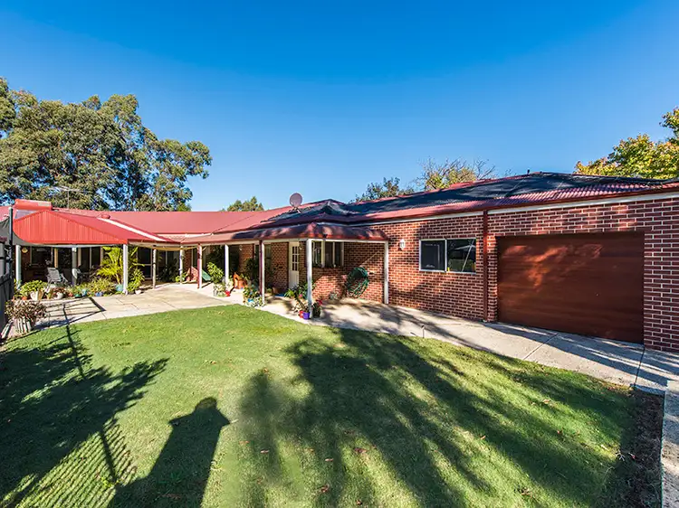 22 Ballak Place, Oakford WA 6121
