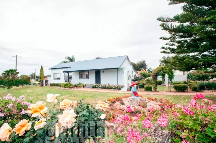 Main view of Homely house listing, 35 Walla Avenue, Griffith NSW 2680