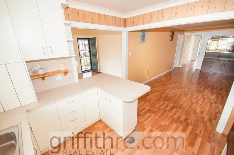 Fifth view of Homely house listing, 35 Walla Avenue, Griffith NSW 2680