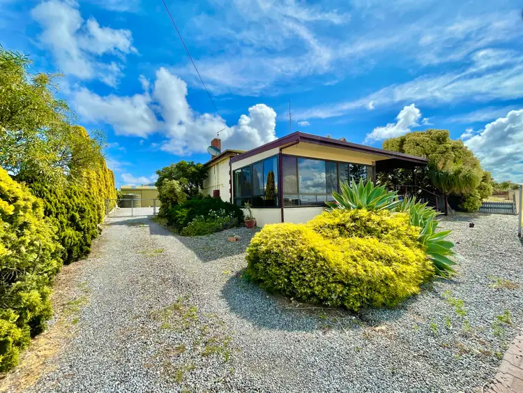 25 Peake Terrace, Port Neill SA 5604