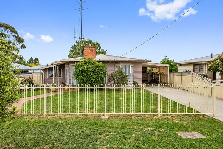 Main view of Homely house listing, 11 Elizabeth Avenue, Kyneton VIC 3444
