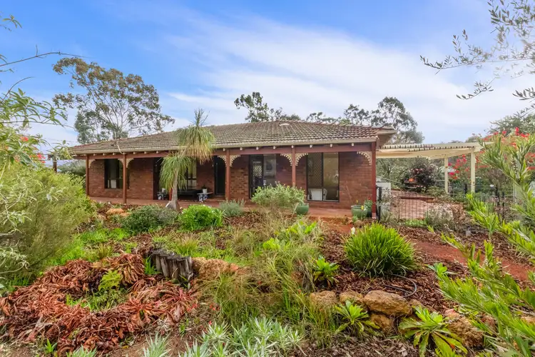 6 Stone Crescent, Darlington WA 6070