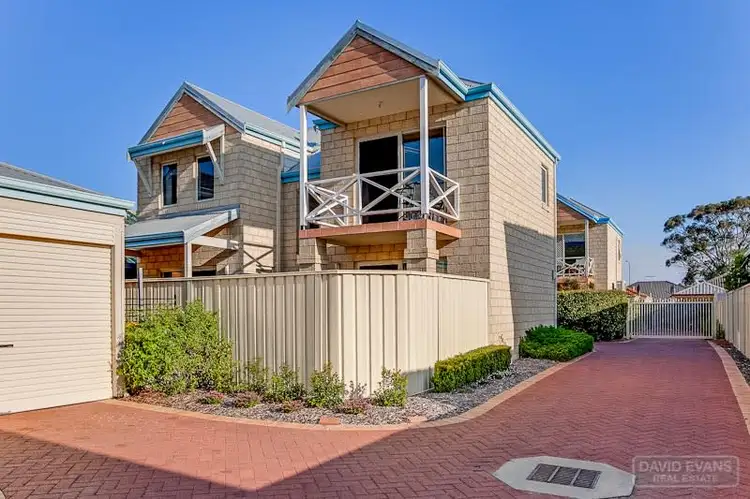 2/67 Harrison Street