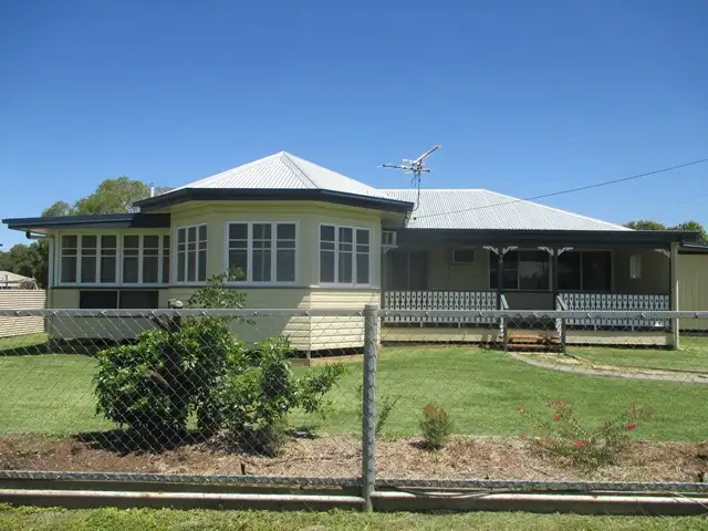 38 TWINE STREET, Roma QLD 4455