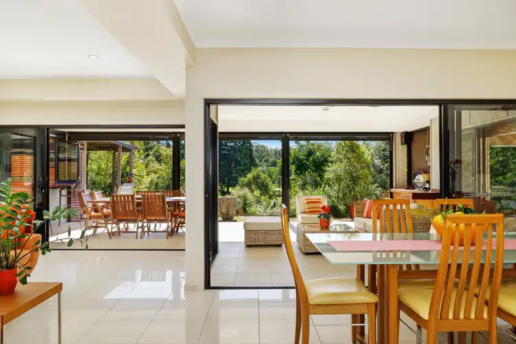 5 Tea Tree Close, Samford Valley QLD 4520
