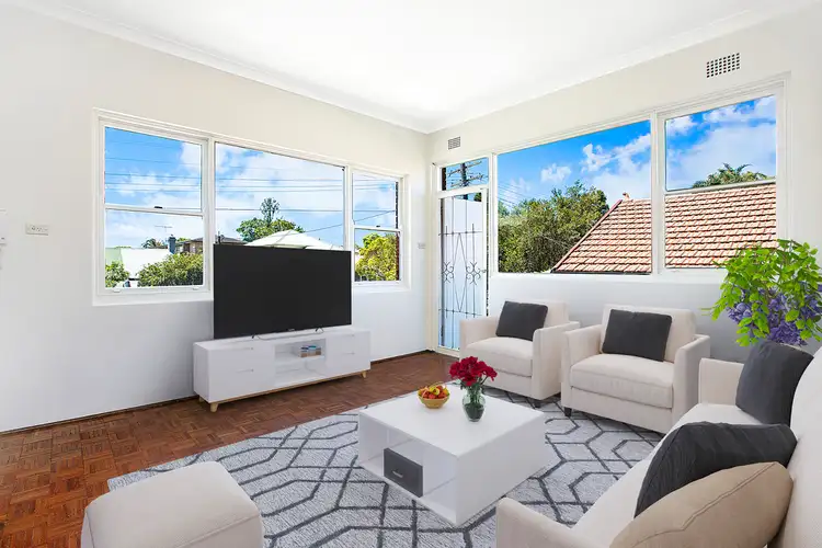 4/112A Milton Street