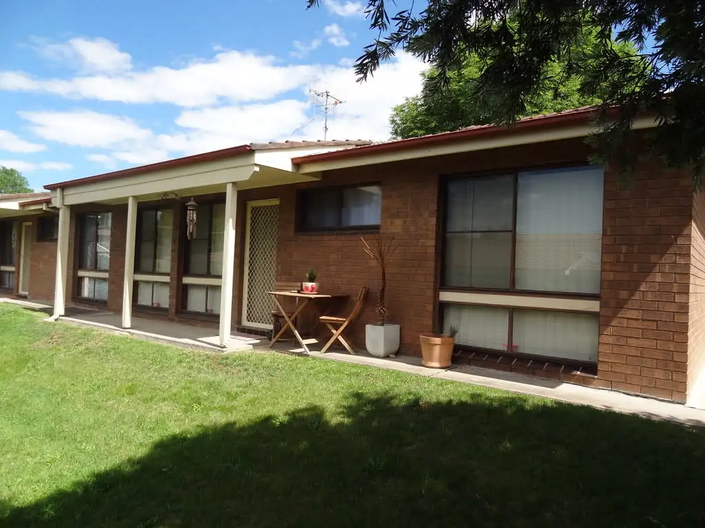 Main view of Homely unit listing, 3 /2 Prince Edward Street, Bathurst NSW 2795