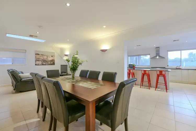 11 Abiona Street, Flagstaff Hill SA 5159