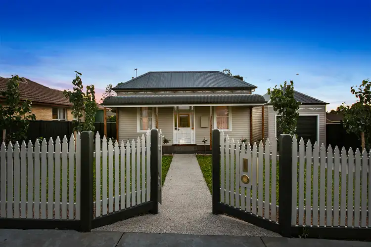 76 Condon Street, Kennington VIC 3550