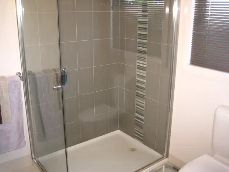 Seventh view of Homely house listing, 2 Leah Drive, Yarrawonga VIC 3730