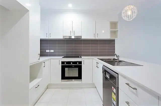 2/4-6 Regina Avenue