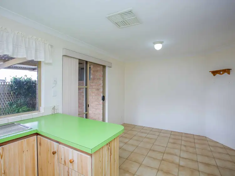 Sixth view of Homely unit listing, 4/25 Hutton Street, Collie WA 6225