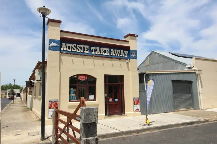 38 Young Street, Penola SA 5277