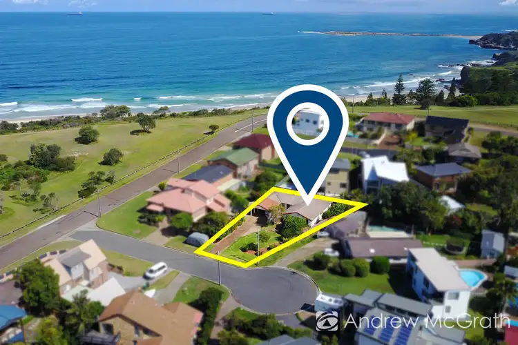 3 Rose Close, Caves Beach NSW 2281