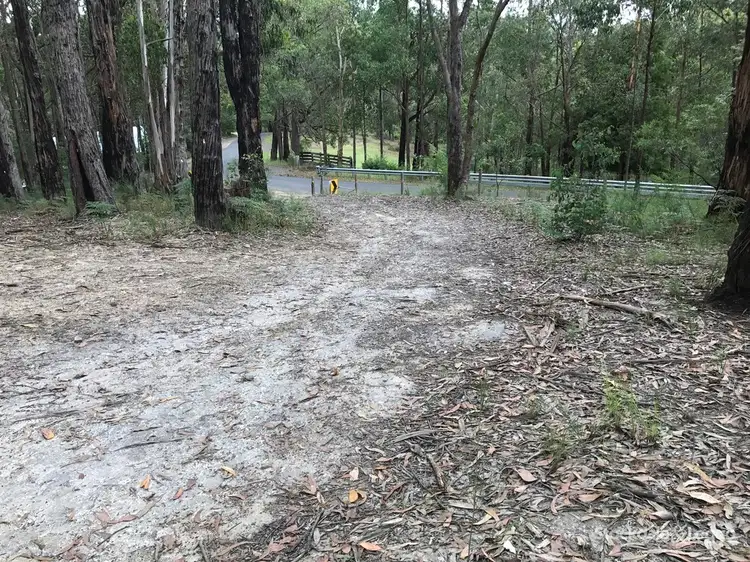 215 Milners Road, Launching Place VIC 3139