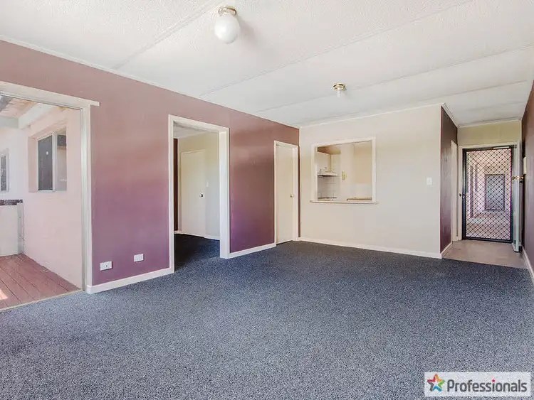 Fourth view of Homely unit listing, 20/4 Canham Way, Orelia WA 6167