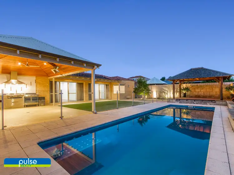 6 Greenlea Rise, Leeming WA 6149