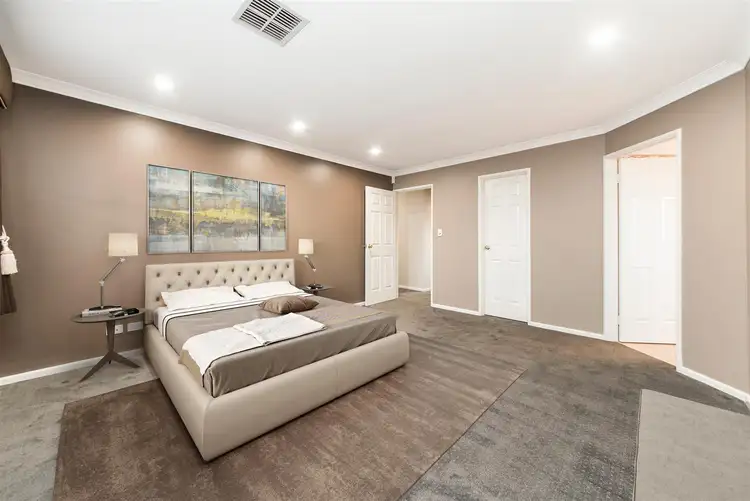 Seventh view of Homely house listing, 6 Greenlea Rise, Leeming WA 6149