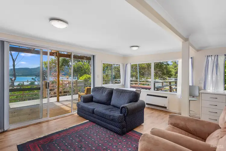 11 Batchelor Street, White Beach TAS 7184