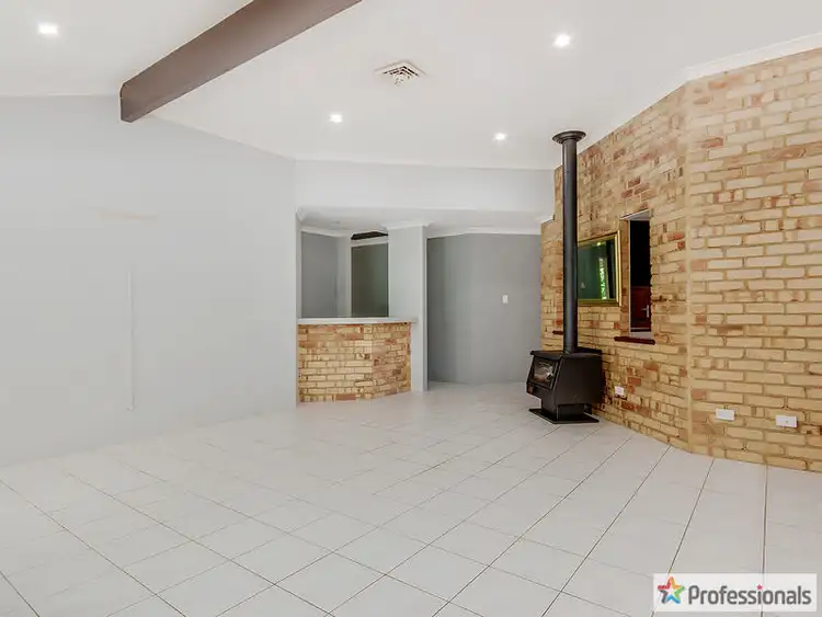 Fifth view of Homely house listing, 2 Farrier Court, Wellard WA 6170