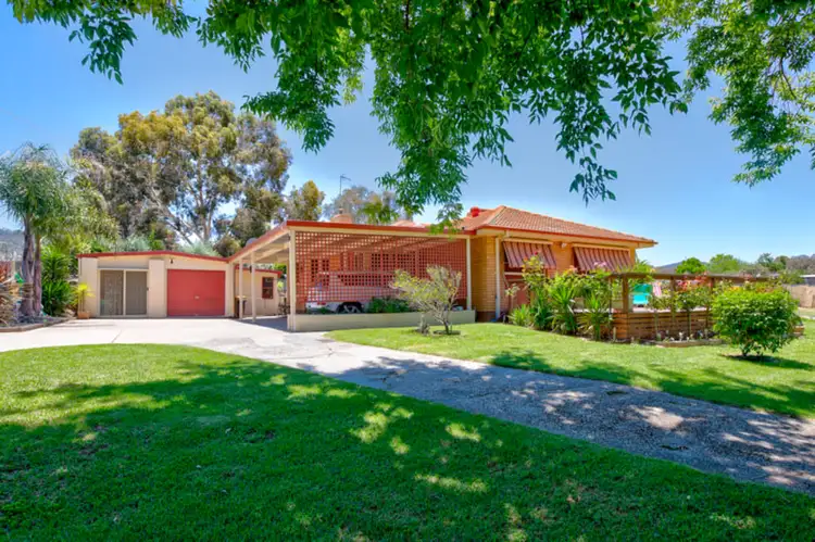 570 Urana Road, Lavington NSW 2641