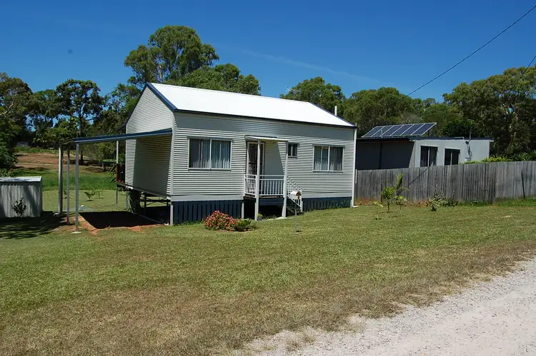 7 GRANADILLA STREET, Macleay Island QLD 4184