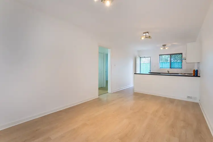 2/2 Dalziell Street, Maddington WA 6109