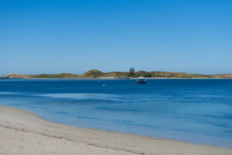 196 Penguin Road, Safety Bay WA 6169