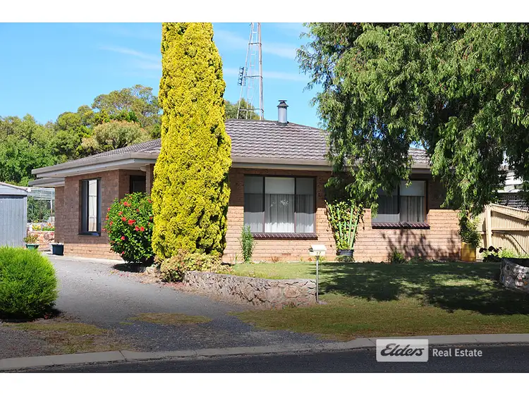 17 Strickland Street, Kingston Se SA 5275
