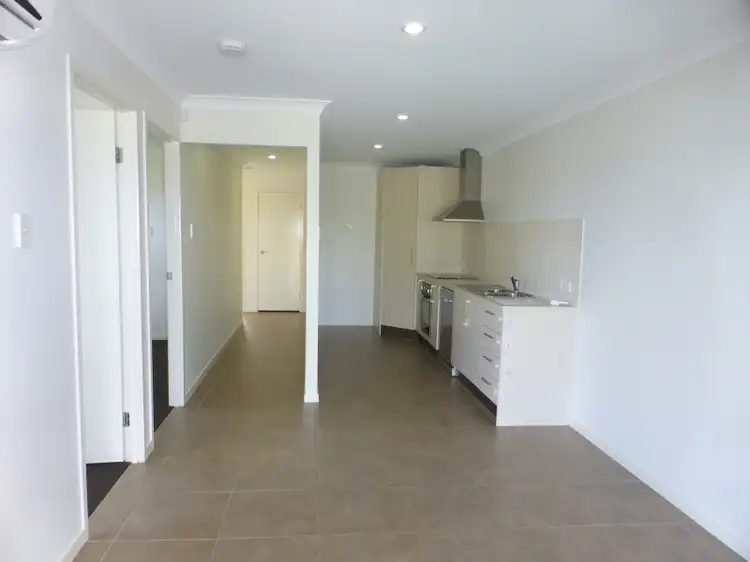 2/7 Pendragon Street