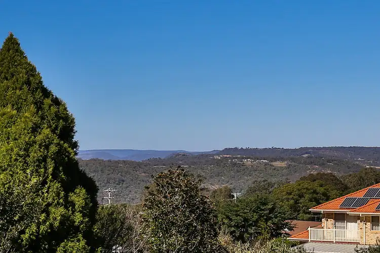 4 Large Street, Middle Ridge QLD 4350